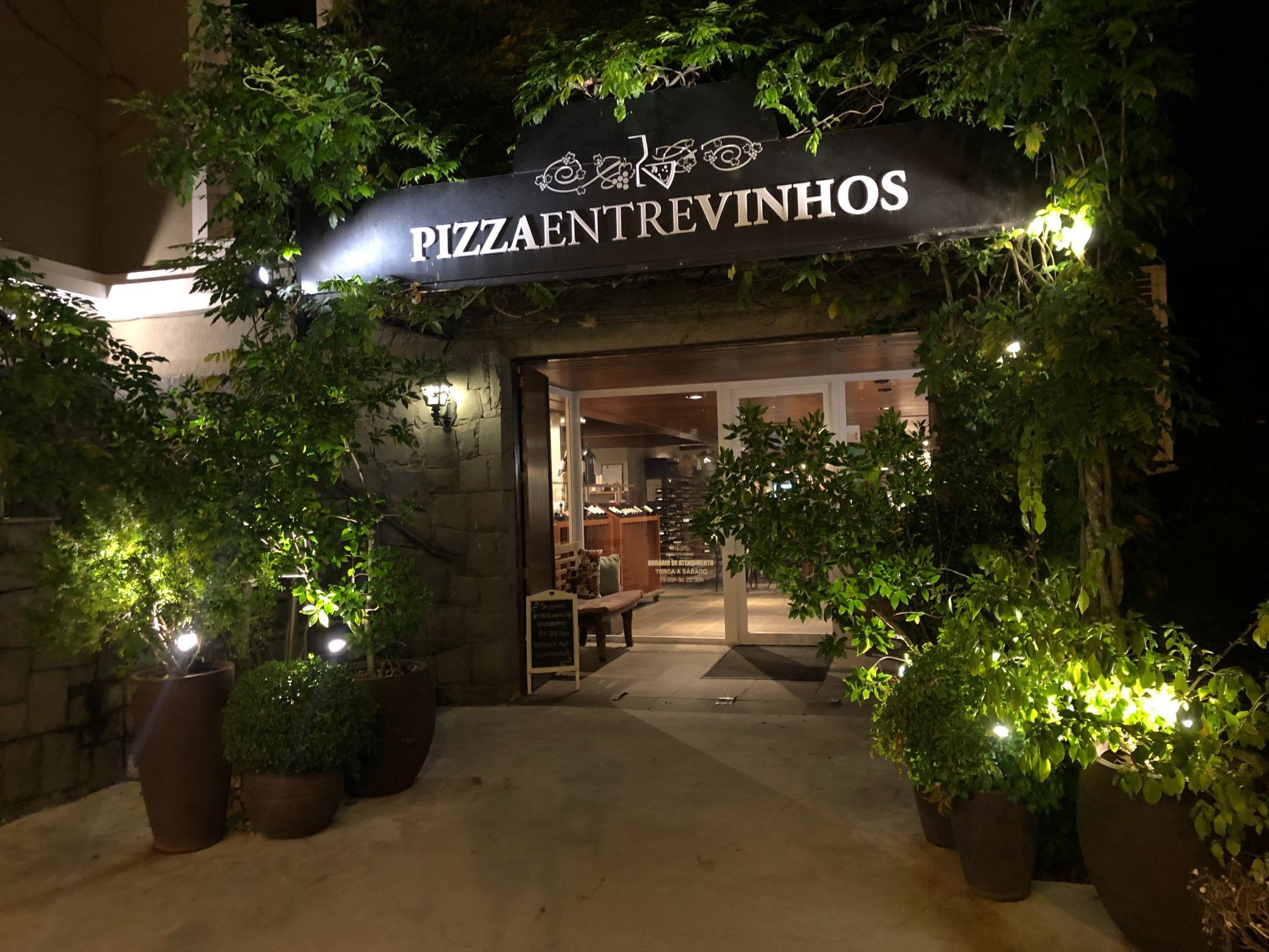 Pizza entre vinhos - Wine Locals