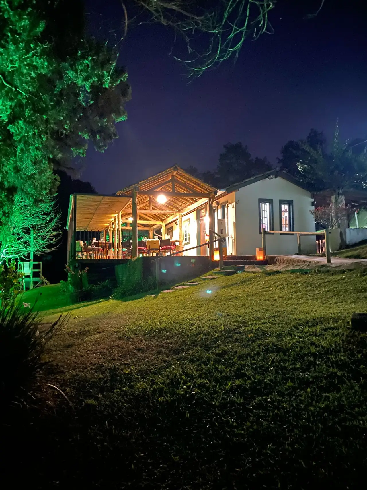 Cover - Jantar 7 sabores, 7 vinhos e 7 poemas na Vinícola Casa da Árvore