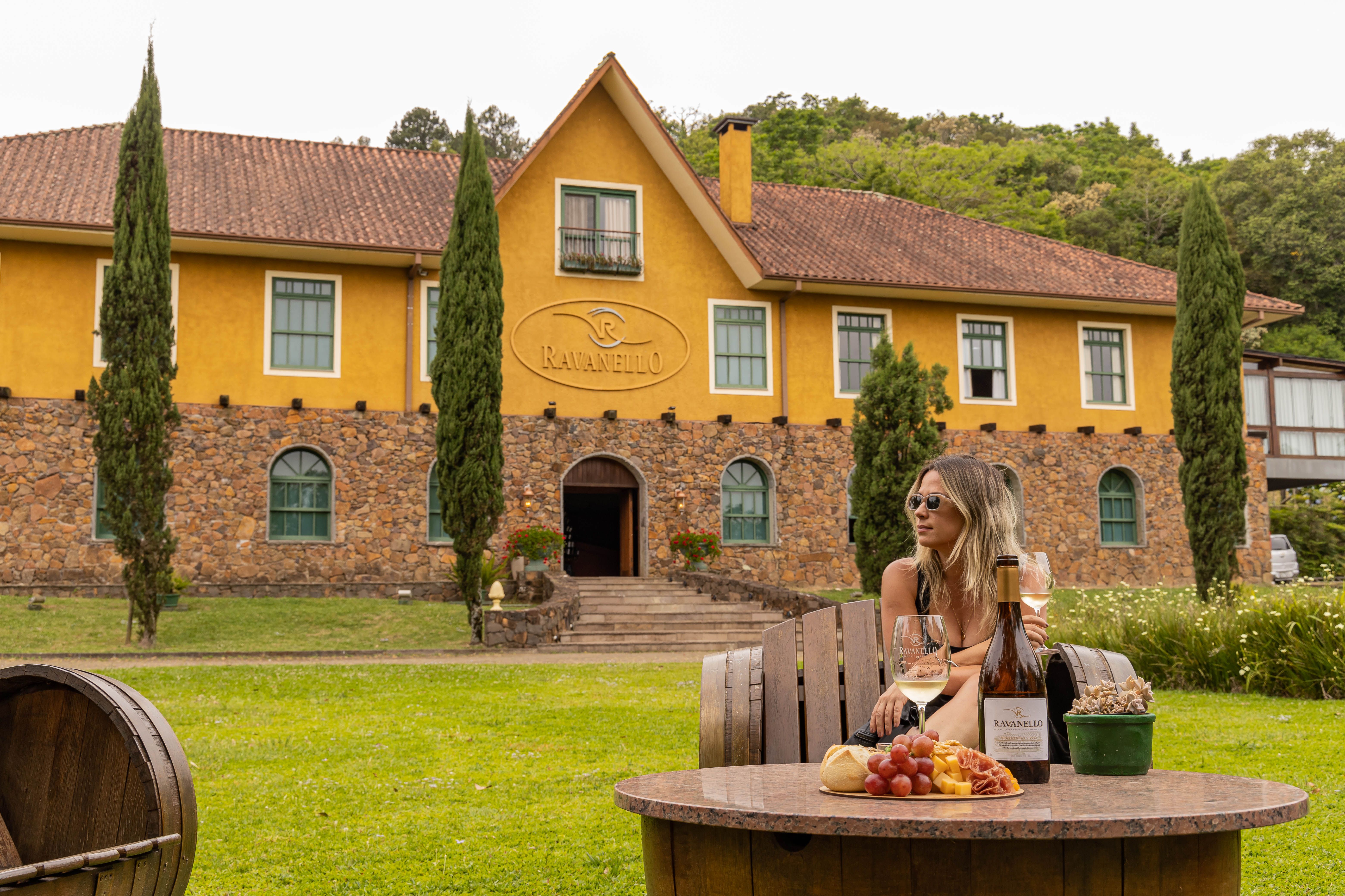 Ravanello: bons vinhos e cenário italiano em Gramado 